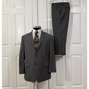 Jos. A. Bank Men's Gray Wool Pinstriped 2 Piece Suit Set Size 46R/ 40 Waist